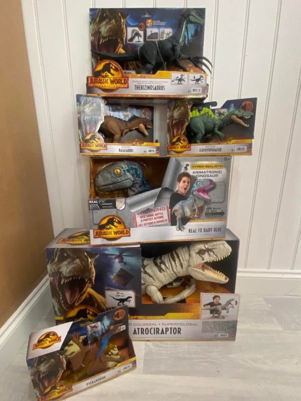 WIN THE ULTIMATE JURASSIC WORLD BUNDLE #2 - Competition Fox