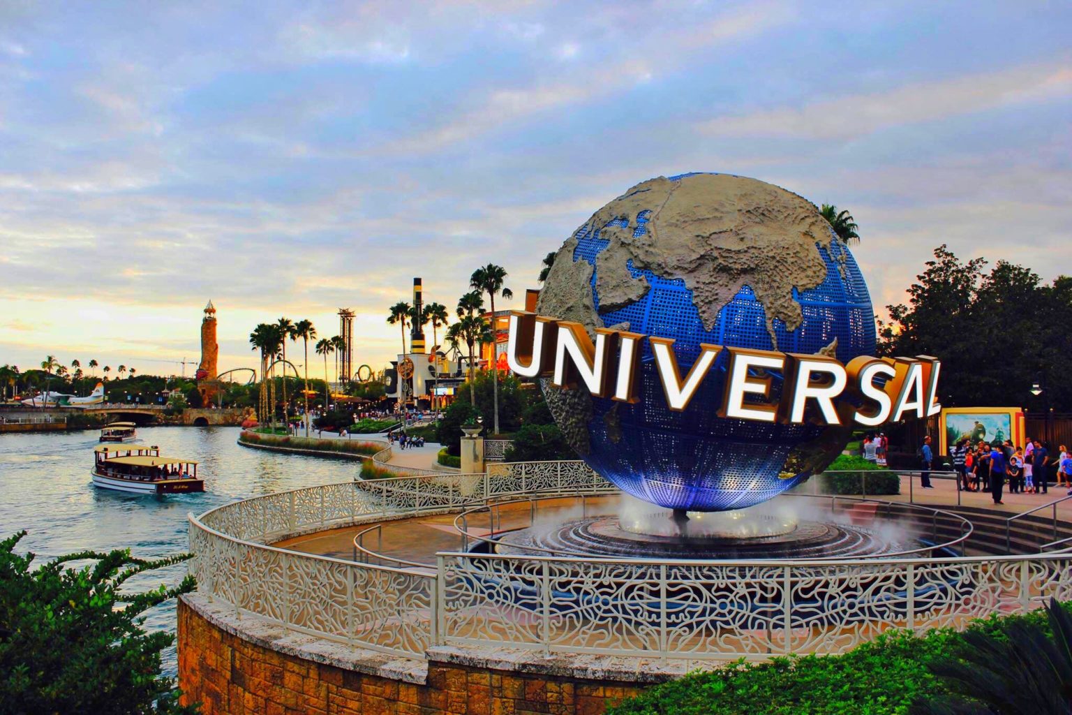 Universal Studios Orlando Holiday 2024 - Amata Bethina